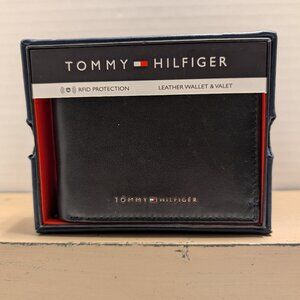 Tommy Hilfiger Black Leather Bifold Wallet RFID Blocking New in Box